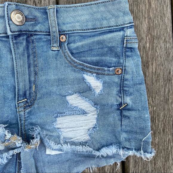 AEO Distressed Shortie - Picture 3 of 4